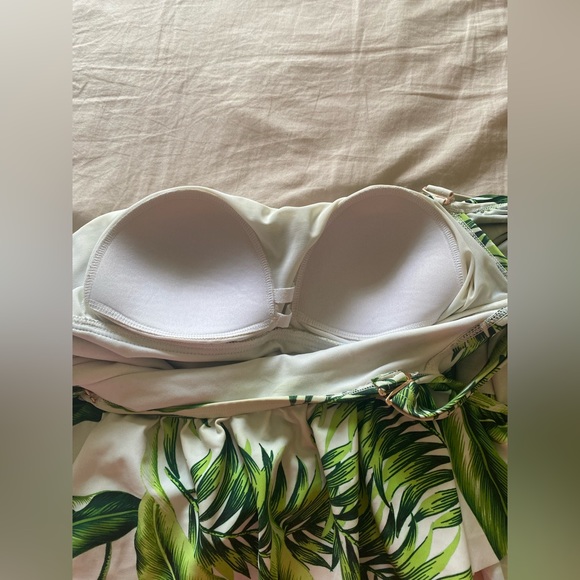 Floral Swimsuit with Detachable Straps - Picture 3 of 4
